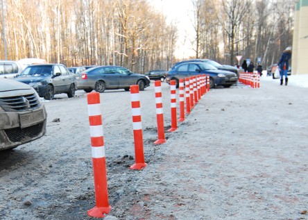 С водителями-агрессорами будут бороться столбиками